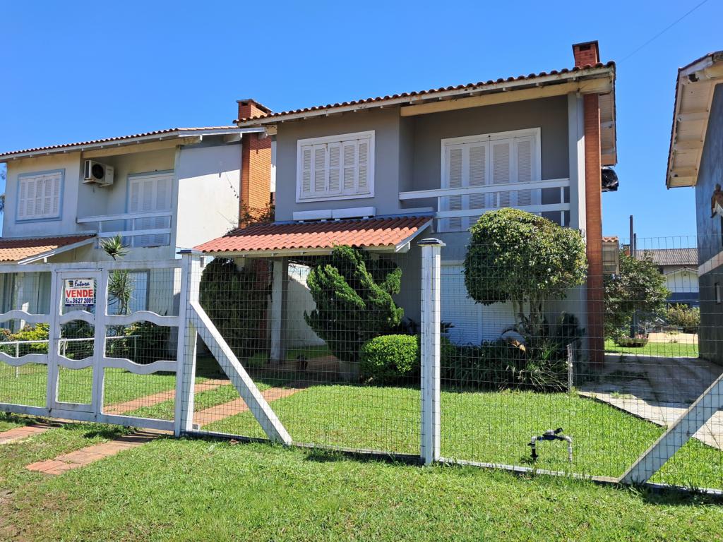 Casa em Condominio 3 Dorm. Imbe