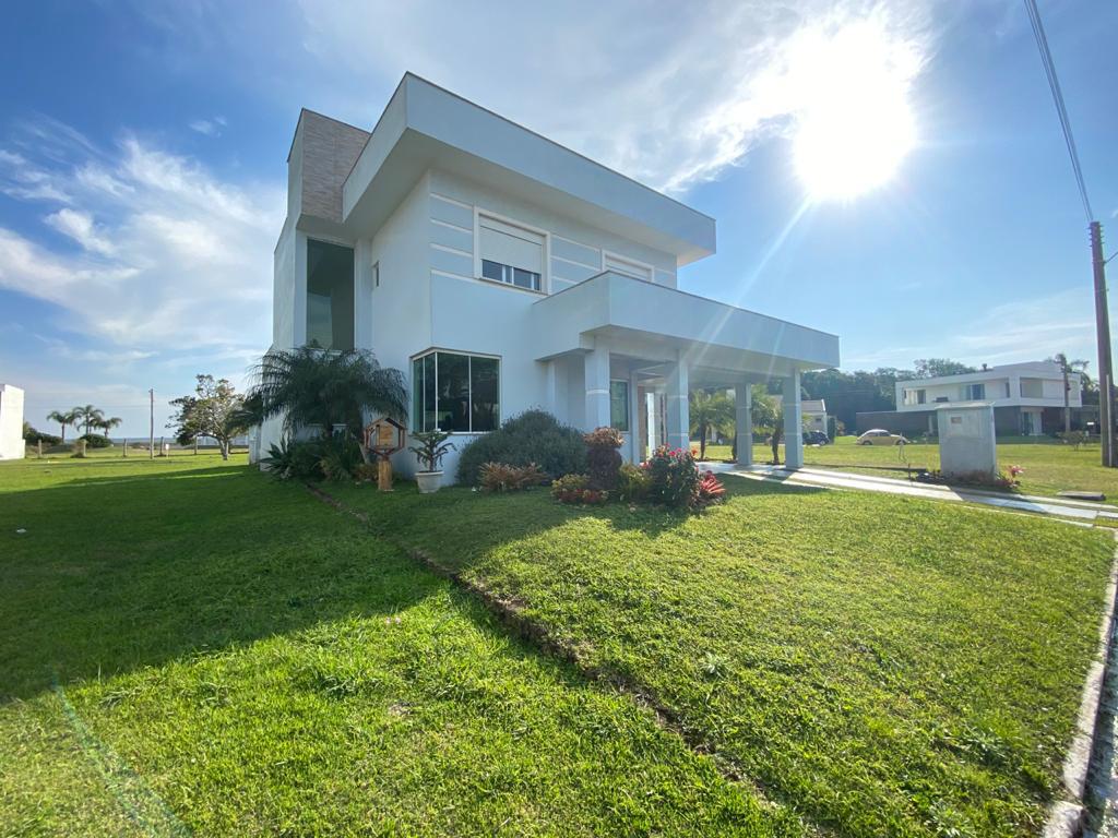 Casa em Condominio 4 Dorm. Tramandai